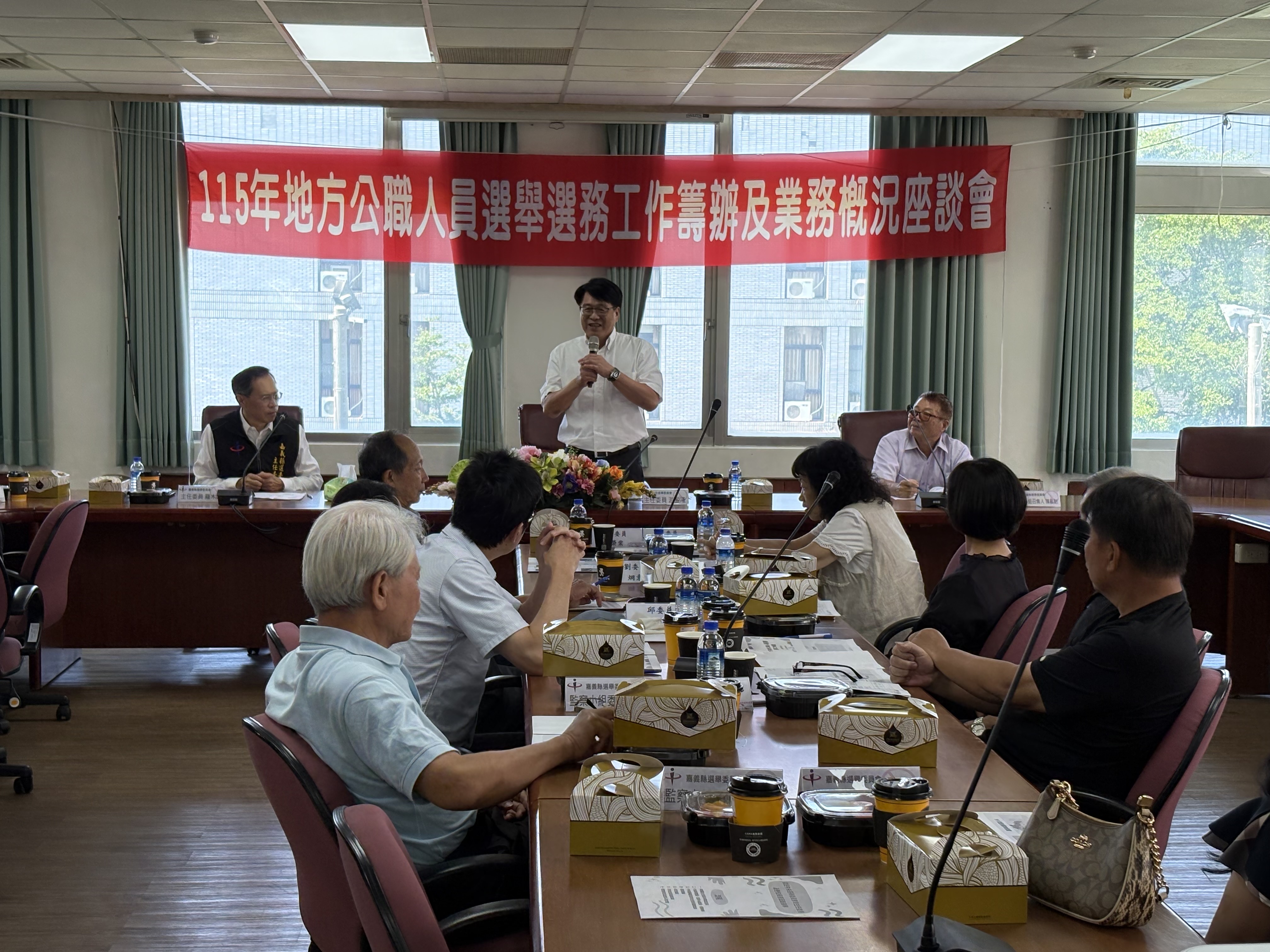 游盈隆主委視察嘉義県選委會 勉勵中央地方共同應對選務新挑戰