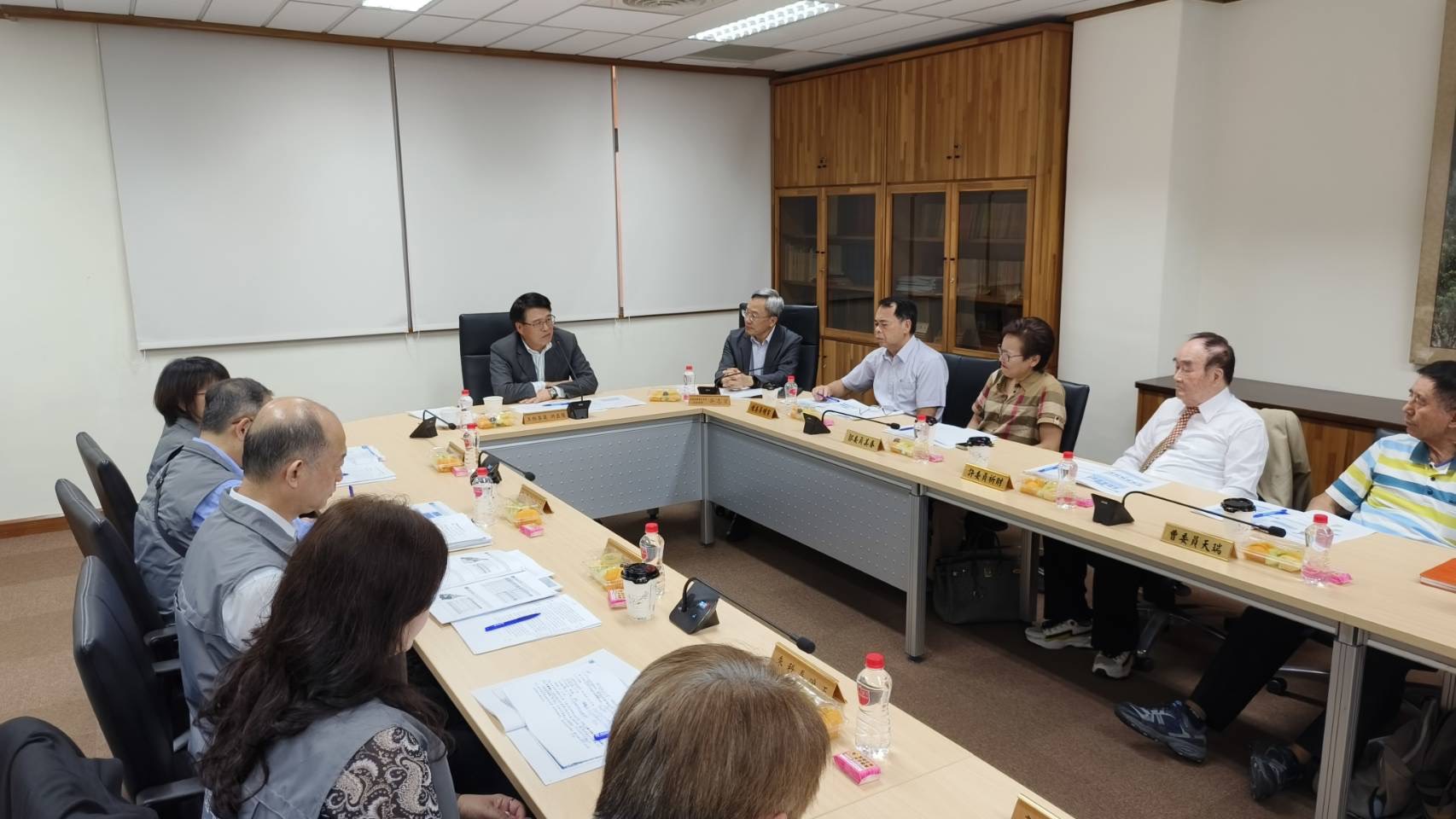 中選會游主委訪視宜蘭県選委會 勉勵同仁借鏡國際、嚴陣以待 因應年底大選四大變數